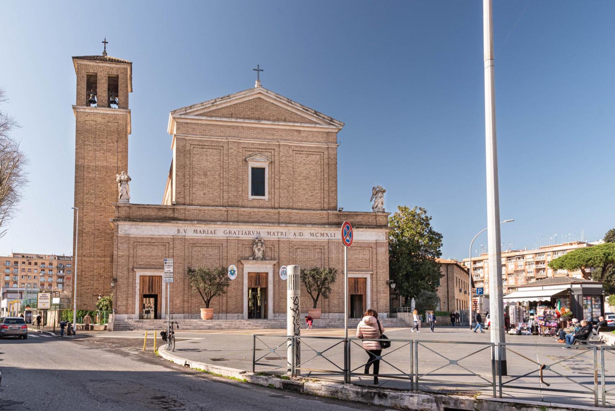 Apt Con Terrazzo Musei Vaticani Rome Exterior photo